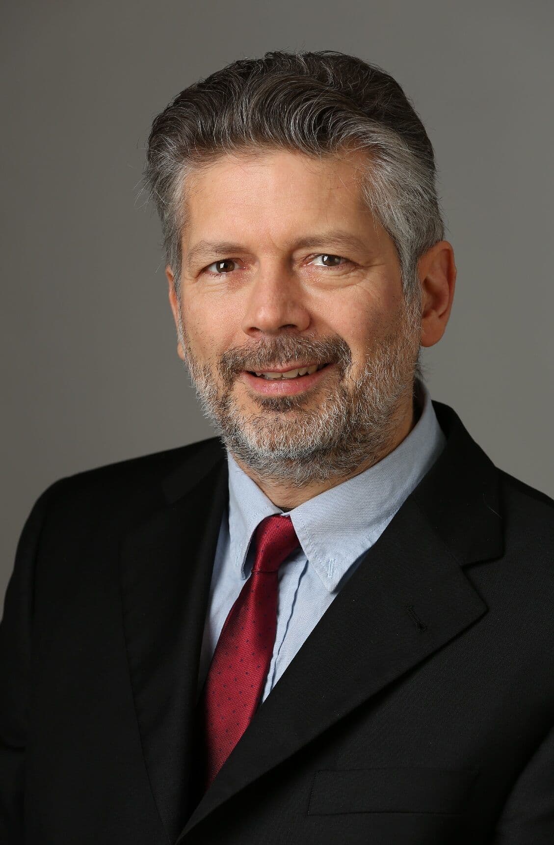 ray griffiths headshot long 2.jpg